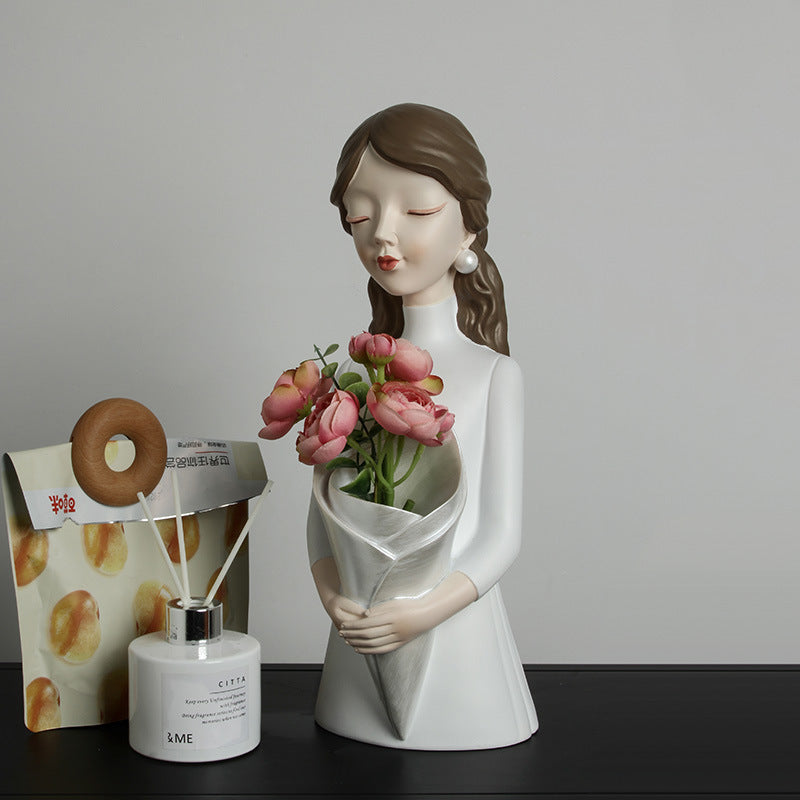 Home Decor Girl Figurine Resin Sculpture